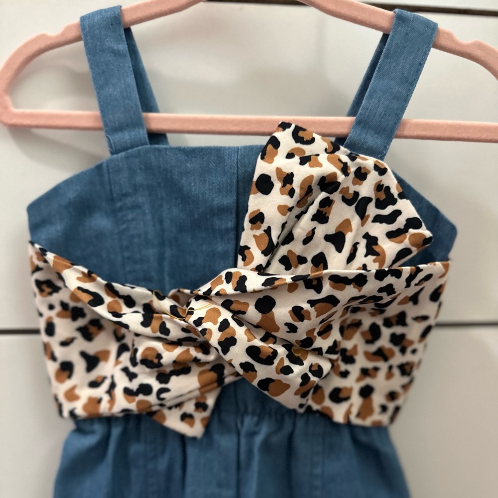 NWOT denim leopard print bow baby girl overalls. - Picture 4 of 6